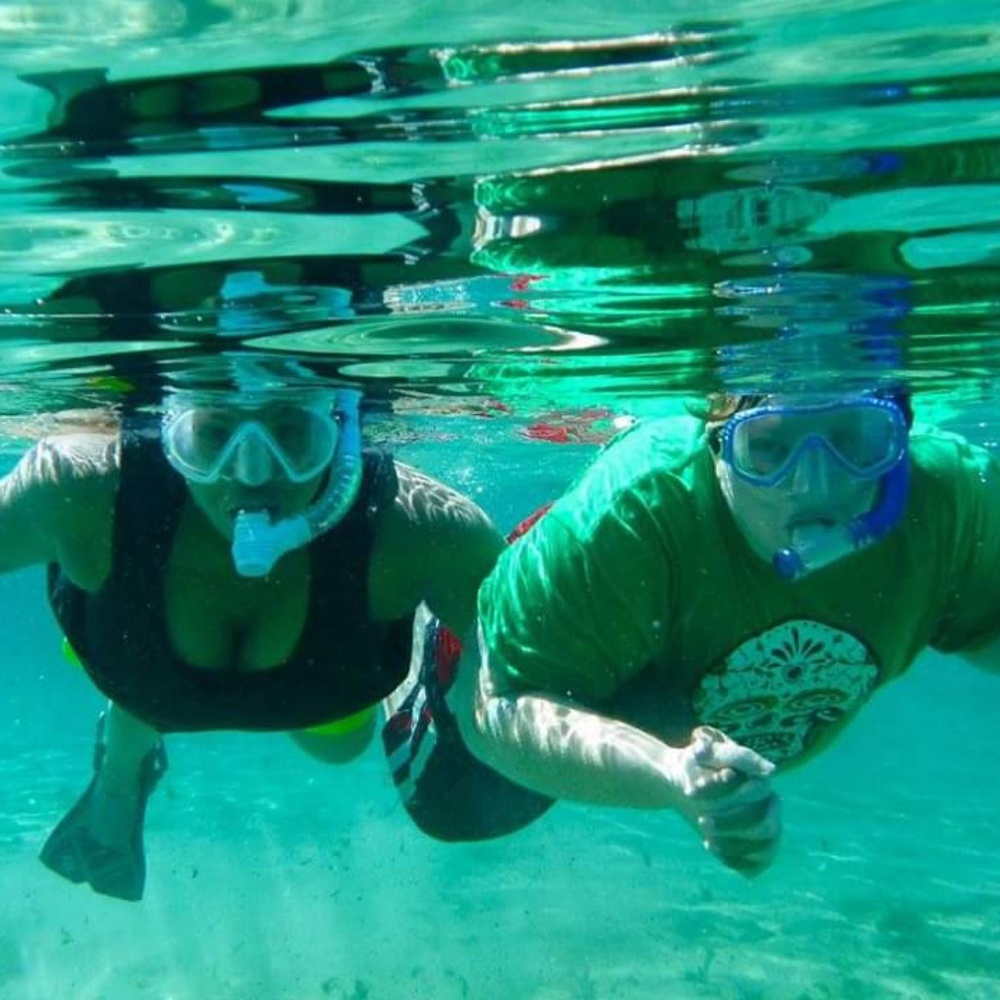 Meet your Poshers, Erin & Kim